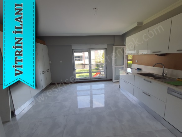 Ertuğrulgazi Mah. Tepebaşı Kiralık Daire |  4+1 Oda | 190M2 Aylık 52.000Tl | 1. Kat | Doğalgaz(Kombi) | 2 Banyo | 4 Yatak Odası Resim-3