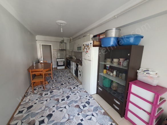 Çamlıca Mah. Tepebaşı Satılık Daire |  3+1 Oda | 135M2 3.350.000Tl  Krediye Uygun  | 3. Kat | Doğalgaz(Kombi) | 1 Banyo | 3 Yatak Odası Resim-3
