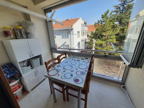 Çamlıca Mah. Tepebaşı Satılık Daire |  3+1 Oda | 135M2 3.350.000Tl  Krediye Uygun  | 3. Kat | Doğalgaz(Kombi) | 1 Banyo | 3 Yatak Odası Resim-5