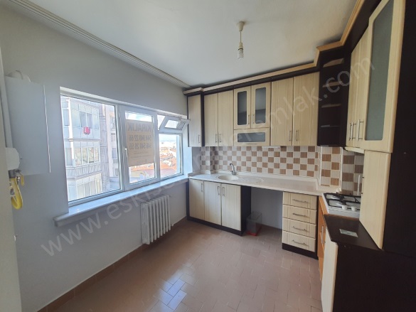 Ağaçhisar Mah. Alpu Satılık Daire |  3+1 Oda | 130M2 3.000.000Tl | 9. Kat | Merkezi Isınma | 1 Banyo | 3 Yatak Odası Resim-3