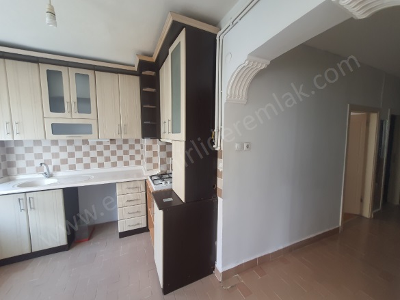 Ağaçhisar Mah. Alpu Satılık Daire |  3+1 Oda | 130M2 3.000.000Tl | 9. Kat | Merkezi Isınma | 1 Banyo | 3 Yatak Odası Resim-4