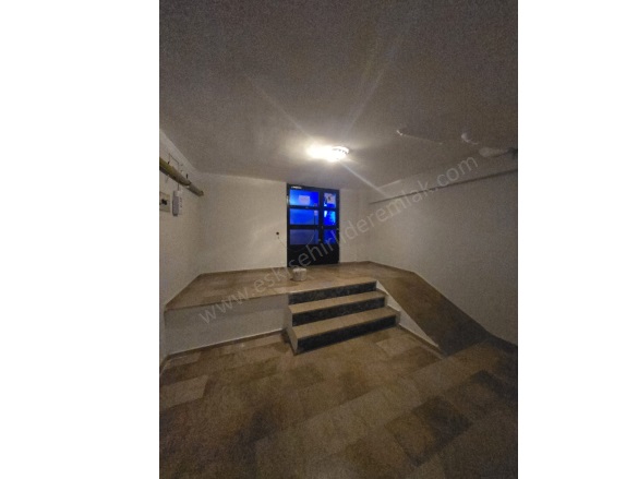 Büyükdere Mah. Odunpazarı Satılık Daire |  1+1 Oda | 55M2 2.100.000Tl  Krediye Uygun  | 3. Kat | Doğalgaz(Kombi) | 1 Banyo | 1 Yatak Odası Resim-4