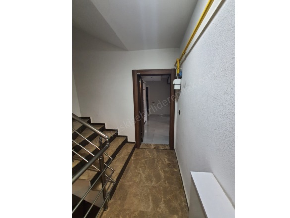 Sümer Mah. Odunpazarı Kiralık Daire |  3+1 Oda | 162M2 Aylık 38.000Tl  Krediye Uygun  | 1. Kat | Doğalgaz(Kombi) | 2 Banyo | 3 Yatak Odası Resim-3