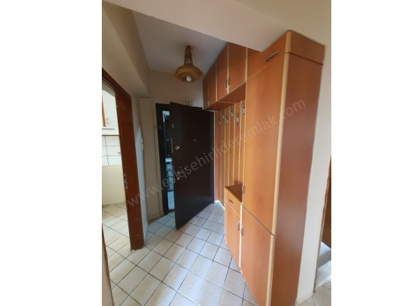 Vişnelik Mah. Odunpazarı Kiralık Daire |  3+1 Oda | 128M2 Aylık 20.000Tl  Krediye Uygun  | 1. Kat | Doğalgaz(Kombi) | 1 Banyo | 3 Yatak Odası Resim-5