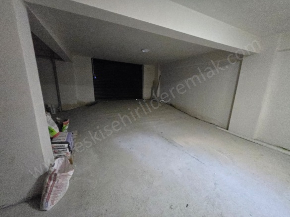 Çamlıca Mah. Tepebaşı Kiralık Daire |  1+2 Oda | 70M2 Aylık 15.000Tl  Krediye Uygun  | 2. Kat | Yerden Isıtma | 1 Banyo | 1 Yatak Odası Resim-5