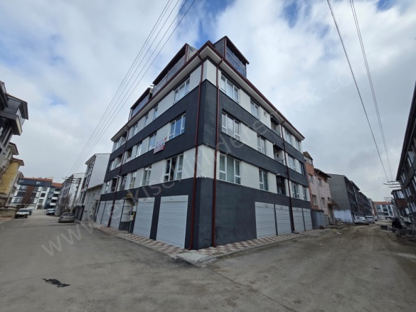 Çamlıca Mah. Tepebaşı Satılık Daire |  3+1 Oda | 135M2 4.450.000Tl  Krediye Uygun  | 2. Kat | Yerden Isıtma | 1 Banyo | 3 Yatak Odası Resim-2