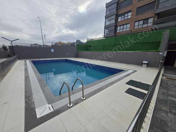 Eskişehir Batıkentte Moor Lıfe Sitesinde Kiralık Daire 4+1 Tepebaşı Batıkent Mah