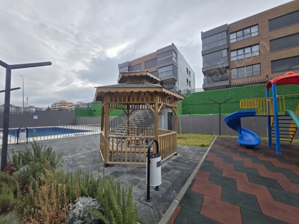 Batıkent Mah. Tepebaşı Kiralık Daire |  4+1 Oda | 190M2 Aylık 55.000Tl  Krediye Uygun  | 1. Kat | Yerden Isıtma | 2 Banyo | 4 Yatak Odası Resim-4