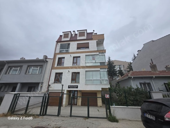 Uluönder Mah. Tepebaşı Kiralık Daire |  2+1 Oda | 100M2 Aylık 27.500Tl  Krediye Uygun  Eşyalı  | 2. Kat | Doğalgaz(Kombi) | 1 Banyo | 2 Yatak Odası Resim-2