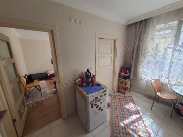 Yıldıztepe Mah. Odunpazarı Satılık Daire |  1 Oda | 40M2 1.600.000Tl  Krediye Uygun  Eşyalı  | Zemin Kat | Doğalgaz(Kombi) | 1 Banyo | 1 Yatak Odası Resim-4