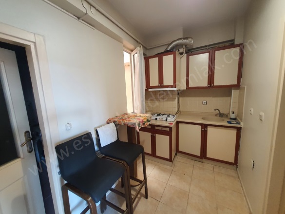 Yenibağlar Mah. Tepebaşı Satılık Daire |  1+1 Oda | 50M2 2.650.000Tl  Krediye Uygun  Eşyalı  | 4. Kat | Doğalgaz(Kombi) | 1 Banyo | 1 Yatak Odası Resim-2