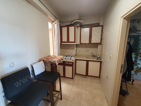 Yenibağlar Mah. Tepebaşı Satılık Daire |  1+1 Oda | 50M2 2.650.000Tl  Krediye Uygun  Eşyalı  | 4. Kat | Doğalgaz(Kombi) | 1 Banyo | 1 Yatak Odası Resim-3