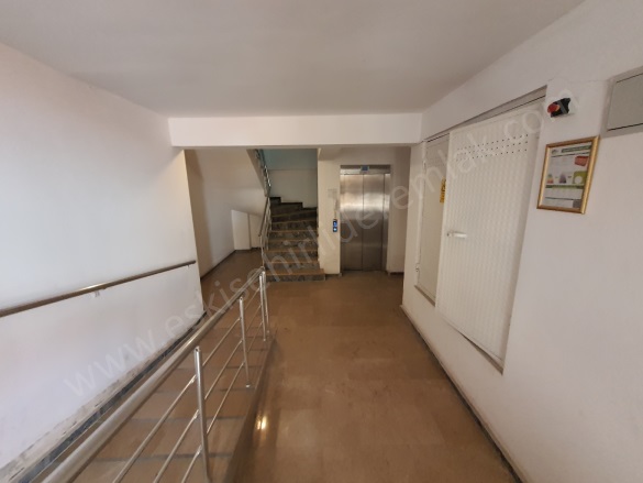 Sütlüce Mah. Tepebaşı Kiralık Daire |  2+1 Oda | 90M2 Aylık 15.000Tl | 1. Kat | Doğalgaz(Kombi) | 1 Banyo | 2 Yatak Odası Resim-4