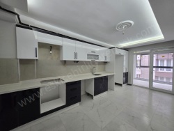 Tepebaşı Fatih Mah. Satılık Daire 3+1 133 M2 | 3. Kat | Yerden Isıtma | 2 Banyo | 3 Yatak Odası