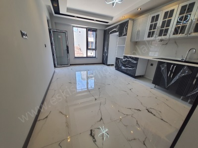 Eskişehir Çamlıca Mahallesinde Satılık Daire 3+1 170M2 Sıfır Köşe Tepebaşı Mah