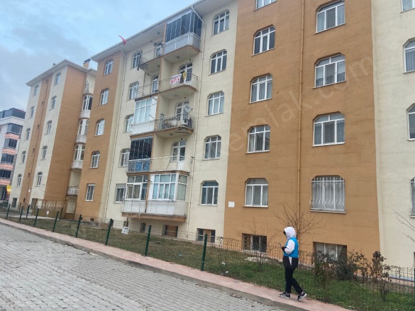 Mahsen Mah. Merzifon Satılık Daire |  3+1 Oda | 120M2 1.950.000Tl  Krediye Uygun  | 4. Kat | Merkezi Isınma | 1 Banyo | 2 Yatak Odası Resim-1