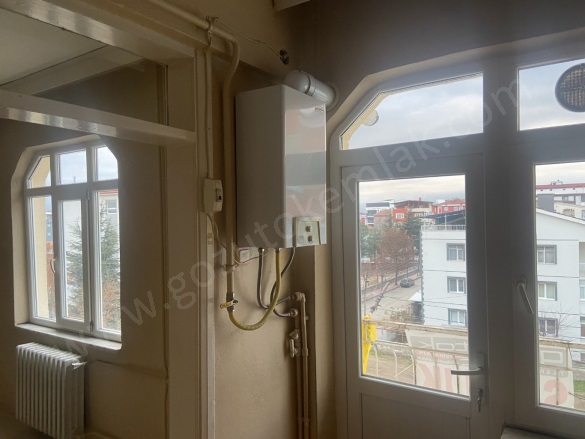 Mahsen Mah. Merzifon Satılık Daire |  3+1 Oda | 120M2 1.950.000Tl  Krediye Uygun  | 4. Kat | Merkezi Isınma | 1 Banyo | 2 Yatak Odası Resim-4