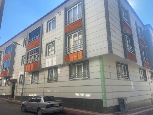 Tavşan Mah. Merzifon Satılık Bina |  2+1 Oda | 120M2 3.200.000Tl  Krediye Uygun  | Zemin Kat | Doğalgaz(Kombi) | 1 Banyo | 1 Yatak Odası Resim-3