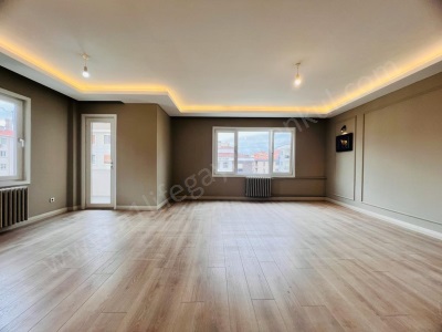 Feneryolunda Masrafsız Mimari Dekorlu 150M2 3+1 Satılık Daire Kadıköy Feneryolu Mah