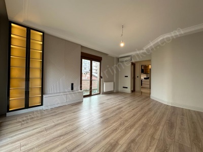 Caddebostan Ömerpaşada 130M2 3+1 Ebeveyn Banyolu 12 Yıllık Binada Satılık Daire Kadıköy Erenköy Mah