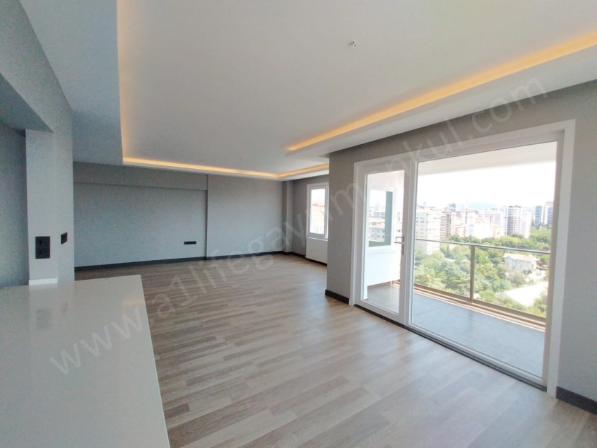 FENERYOLUNDA ÖZGÜRLÜK PARKI MANZARALI ULTRA LÜKS 160m2 3+1 SATILIK