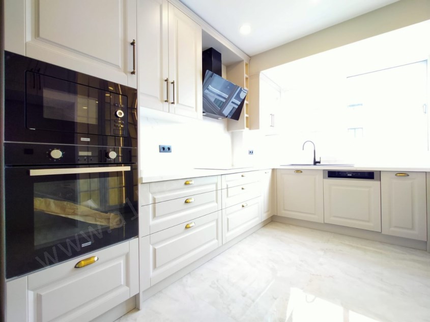 ÇİFTEHAVUZLARDA  KATTA TEK, ÇİFT MUTFAKLI, ÇİFT BALKONLU (4+1) (3+2) SATILIK DAİRE