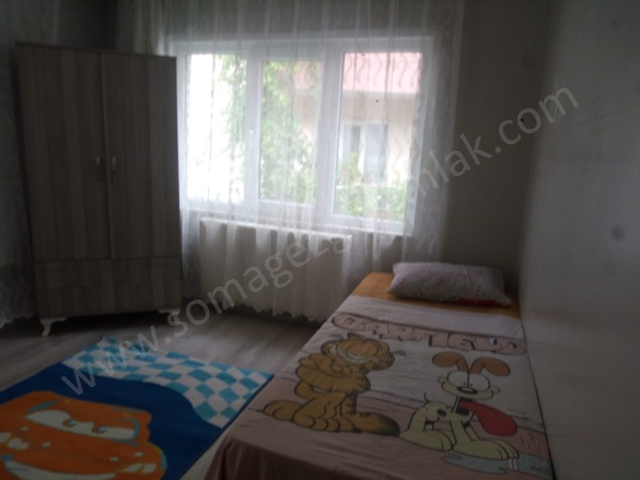 Atatürk Mah. Soma Günlük Kiralık Daire |  2+1 Oda | 105M2 Günlük 2.500Tl Eşyalı  | 2. Kat | Jeotermal | 1 Banyo | 2 Yatak Odası Resim-4