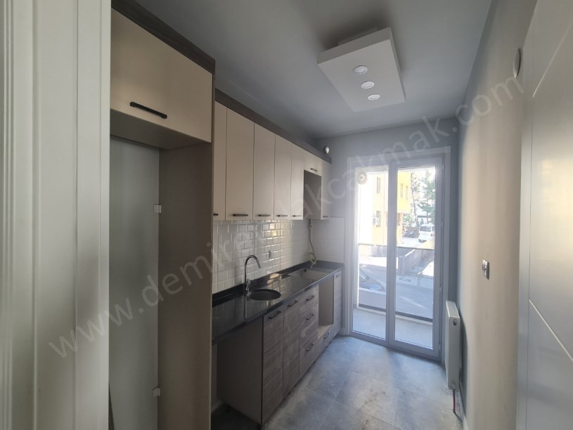 Kartal Çavuşoğlu Yasa Sk. No:8     2+1 Kiralık Daire