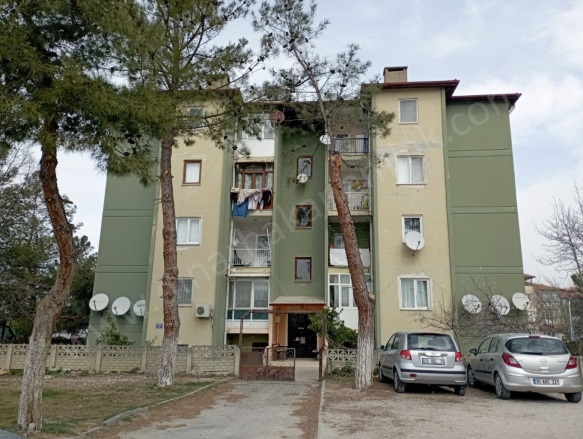 Emniyet Mah. Dinar Satılık Daire |  2+1 Oda | 80M2 2.200.000Tl | 4. Kat | Doğalgaz(Kombi) Resim-1