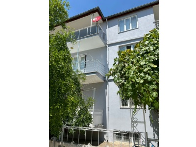 3 Katlı Müstakil 2+1 Satılık Bina Afyon Dinar İncirli Mah