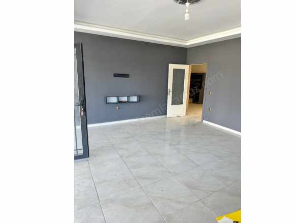 Arsuz Karaağaç Cumhuriyet Mahallesinde Satılık Dükkan 300 M2 5+1