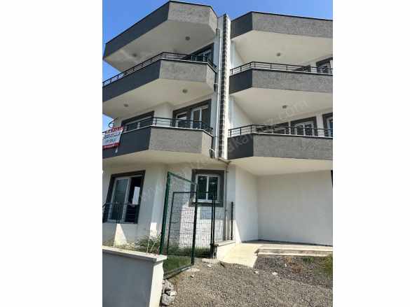 Arsuz Karaağaç Şar Konak Mahallesinde Kiralık Müstakil Ev 3 + 140 Metre² Zemin Daire Bahçeli 3+1 Şarkonak Mah