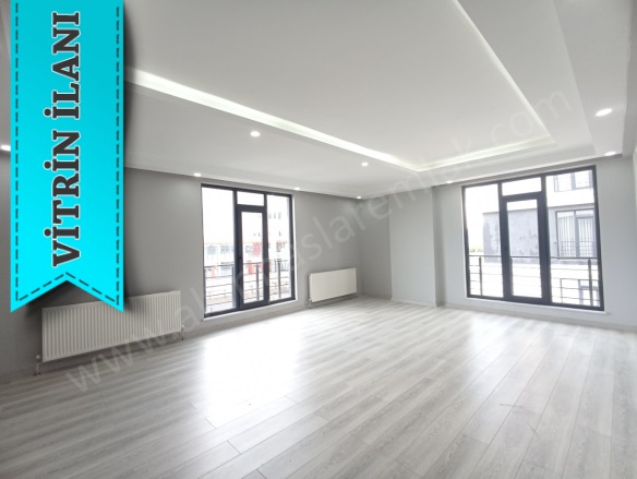 Yenişehir Mah. Kars Satılık Daire |  4+1 Oda | 215M2 5.500.000Tl  Krediye Uygun  | 3. Kat | Doğalgaz(Kombi) | 2 Banyo | 3 Yatak Odası Resim-3