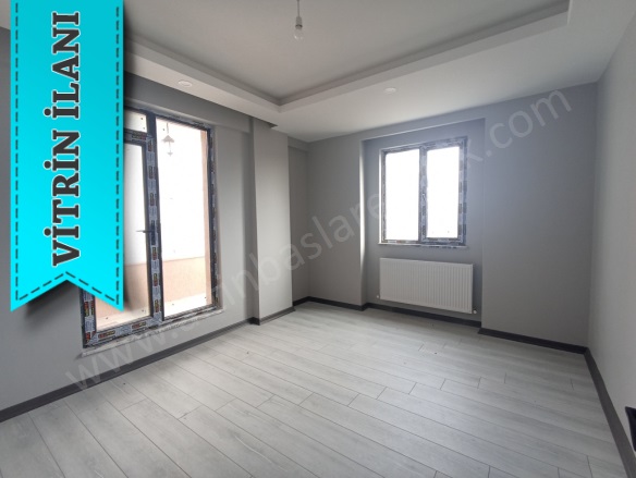 Şehitler Mah. Kars Satılık Daire |  4+1 Oda | 174M2 4.900.000Tl  Krediye Uygun  | 2. Kat | Doğalgaz(Kombi) | 2 Banyo | 2 Yatak Odası Resim-3