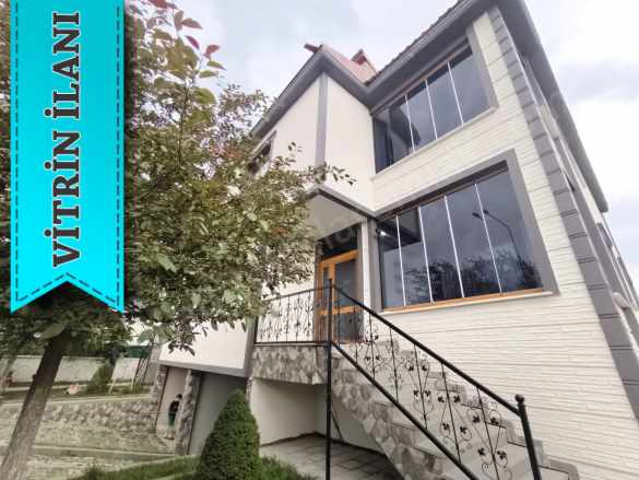 Kafkas Üniversitesi Karşısı Satılık Villa 5+1 Merkez Şehitler Mah