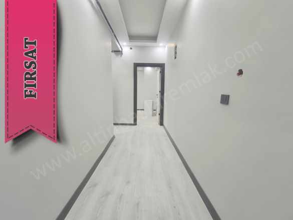 Şehir Merkezinde Satılık Daire 1+1 Mutfak Ayrı Balkonlu Cumhuriyet Mah