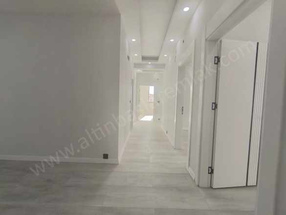 Bahçeşehir Koleji Karşısı Satılık Daire Arakat 3+1 Ler Merkez Yenişehir Mah