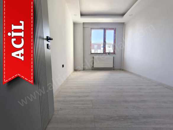 Yenişehir ! Bahçeşehir Koleji Karşısı Satılık Daire Arakat 4+1 Merkez Mah