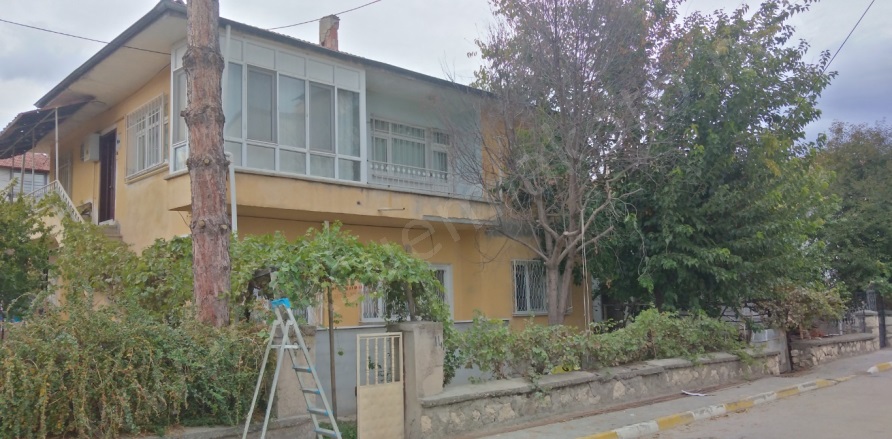 Maraşal Fevzi Çakmak Mah. Turhal Satılık Müstakil Ev |  6+2 Oda | 531M2 6.950.000Tl | Müstakil | Doğalgaz(Kombi) | 2 Banyo | 6 Yatak Odası Resim-2