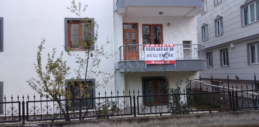 Cumhuriyet Mah. Turhal Satılık Daire |  3+1 Oda | 125M2 2.475.000Tl  Krediye Uygun  | 1. Kat | Doğalgaz(Kombi) | 1 Banyo | 3 Yatak Odası Resim-5