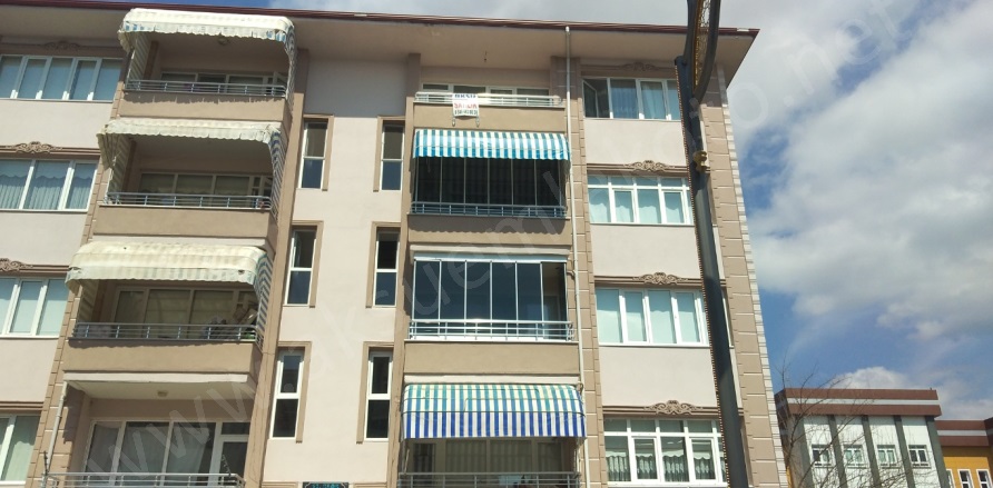 Osmangazi Mah. Turhal Satılık Daire |  2+1 Oda | 135M2 2.350.000Tl  Krediye Uygun  | 5. Kat | Doğalgaz(Kombi) | 1 Banyo | 2 Yatak Odası Resim-1