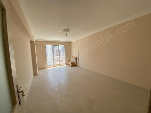 Mimar Sinan Mah. Turhal Satılık Daire |  3+1 Oda |4.250.000Tl | 2. Kat | Doğalgaz(Kombi) | 1 Banyo | 1 Yatak Odası Resim-1