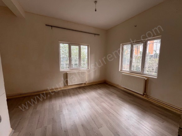 Cumhuriyet Mah. Turhal Kiralık Müstakil Ev |  2+1 Oda | 130M2 Aylık 13.000Tl | Zemin Kat | Doğalgaz(Kombi) | 1 Banyo | 1 Yatak Odası Resim-5