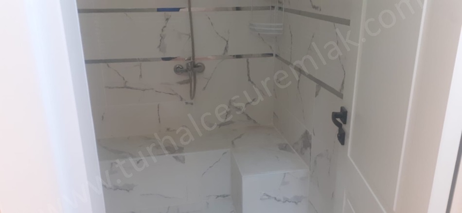 Maraşal Fevzi Çakmak Mah. Turhal Kiralık Daire |  3+1 Oda | 130M2 Aylık 18.000Tl | 4. Kat | Doğalgaz(Kombi) | 1 Banyo | 1 Yatak Odası Resim-1