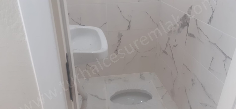 Maraşal Fevzi Çakmak Mah. Turhal Kiralık Daire |  3+1 Oda | 130M2 Aylık 18.000Tl | 4. Kat | Doğalgaz(Kombi) | 1 Banyo | 1 Yatak Odası Resim-3