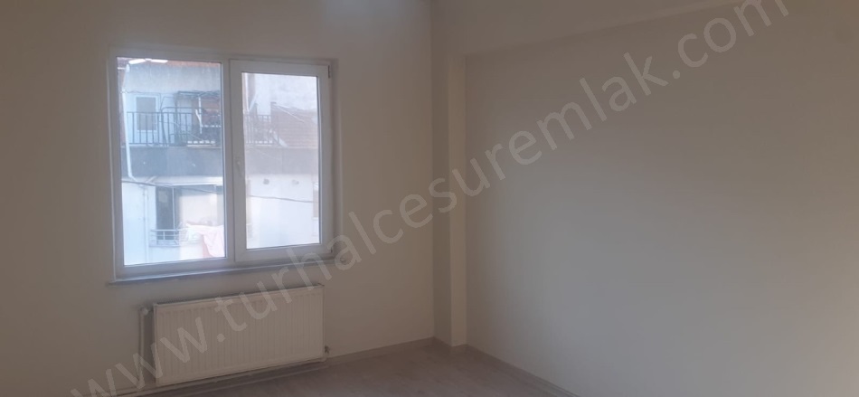 Maraşal Fevzi Çakmak Mah. Turhal Kiralık Daire |  3+1 Oda | 130M2 Aylık 18.000Tl | 4. Kat | Doğalgaz(Kombi) | 1 Banyo | 1 Yatak Odası Resim-4