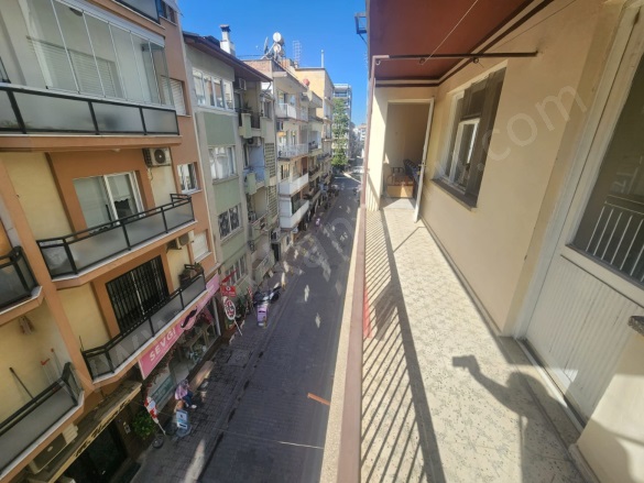 Güzelhisar Mah. Efeler Kiralık Daire |  3+1 Oda | 120M2 Aylık 13.000Tl | 3. Kat | Doğalgaz(Kombi) | 1 Banyo Resim-1