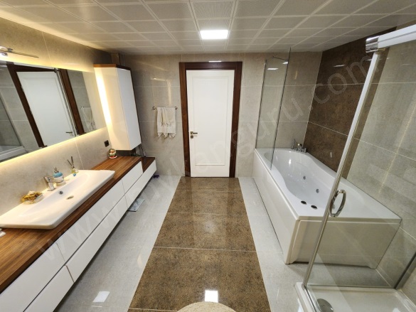 Zeybek Mah. Efeler Satılık Daire |  4+1 Oda | 277M2 12.500.000Tl  Krediye Uygun  | 2. Kat | Doğalgaz(Kombi) | 3 Banyo Resim-4