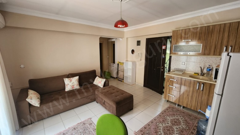 Zafer Mah. Efeler Satılık Daire |  1+1 Oda | 45M2 2.050.000Tl Eşyalı  | 4. Kat | Klima | 1 Banyo Resim-1