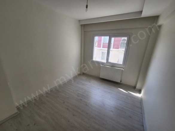 Hasanefendi-Ramazan Paşa Mah. Efeler Kiralık Daire |  2+1 Oda | 80M2 Aylık 23.000Tl | 4. Kat | Doğalgaz(Kombi) | 1 Banyo Resim-2